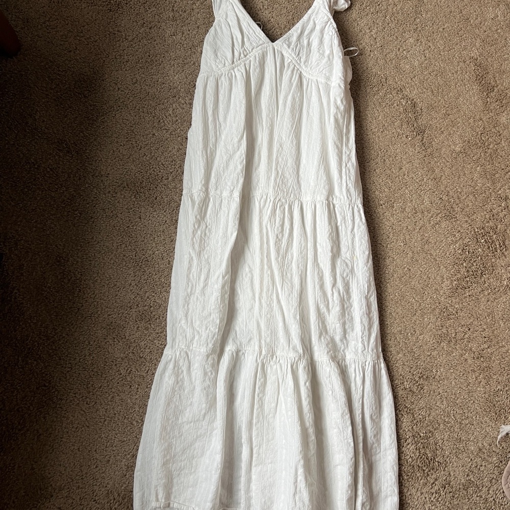 Elegant White Maxi Dress